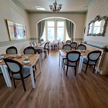 Lily Hotel Blackpool Buitenkant foto